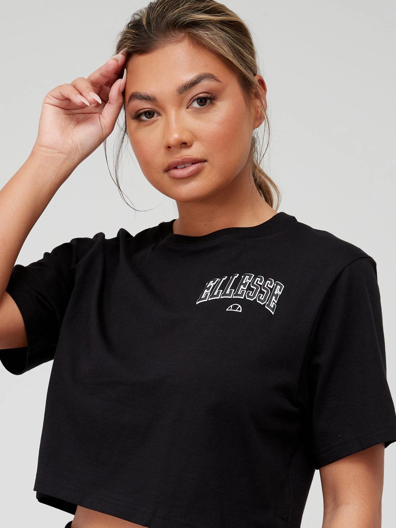 Ellesse Beneventi Cropped T-Shirt - Black 6 Ellesse Beneventi Cropped T-Shirt - Black - Image 4