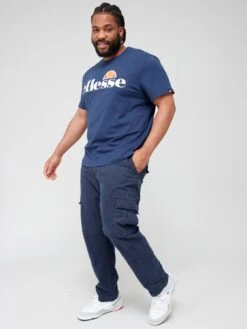 Ellesse Plus Size Prado Short Sleeve T-Shirt - Navy 9 Ellesse Plus Size Prado Short Sleeve T-Shirt - Navy -Ellesse VE8G6 SQ3 0000000048 NAVY MDo