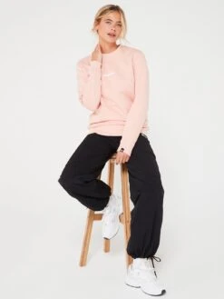 Ellesse Svetlana Sweatshirt - Light Pink 9 Ellesse Svetlana Sweatshirt - Light Pink -Ellesse VL0RA SQ4 0000000367 LIGHT PINK MDd